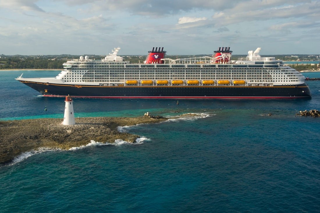 Disney Cruise Line - Navega hacia la Magia en Alta Mar