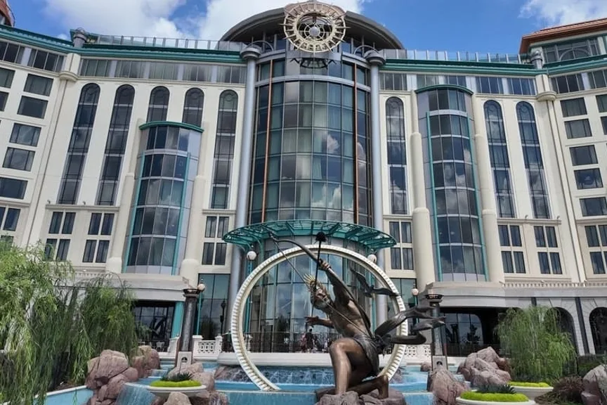 View of the Universal Helios Grand Hotel, a Loews Hotel, at Universal Orlando Resort