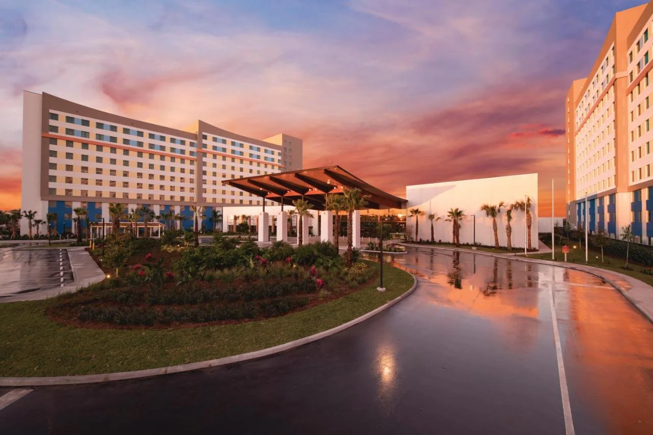 View of the Universal Endless Summer Resort – Dockside Inn and Suites at Universal Orlando Resort