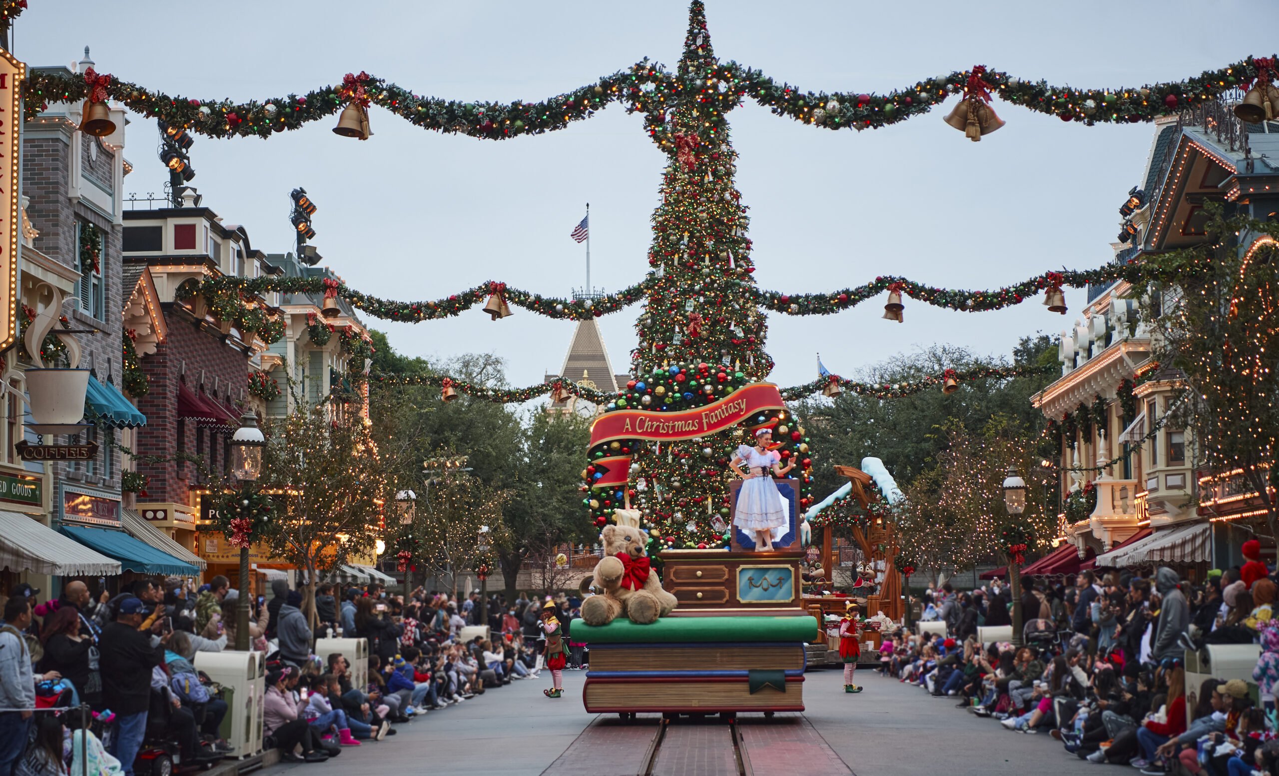 gu-a-para-visitar-los-parques-disney-en-navidad