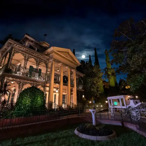 La Mansión Embrujada de Disneyland