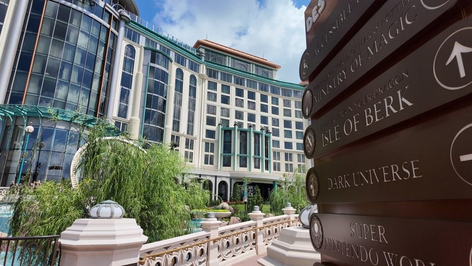 Loews Helios Grand Hotel