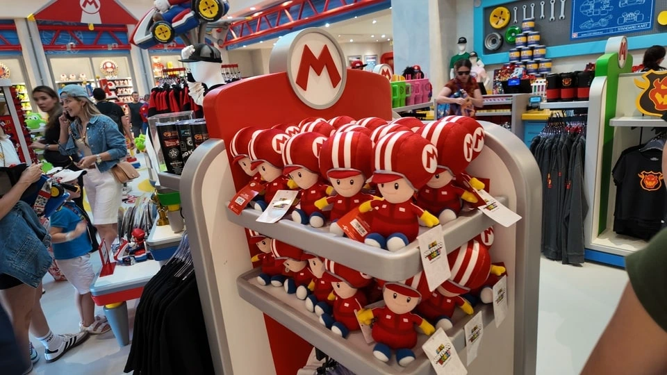 Exclusive merchandising in Epic Universe