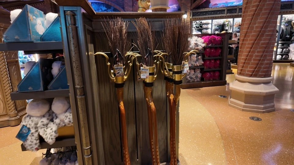 Exclusive merchandising in Epic Universe