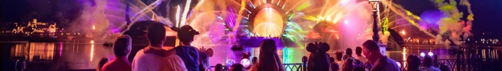 banner disney crowd