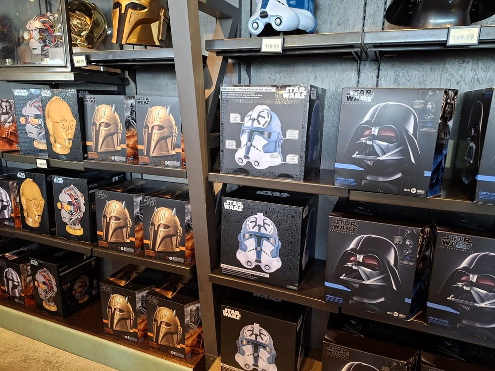 stores in Disney Springs