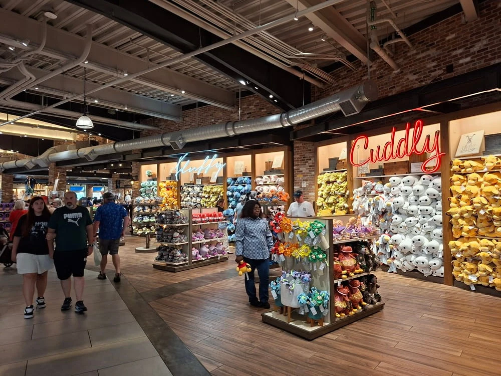 stores in Disney Springs